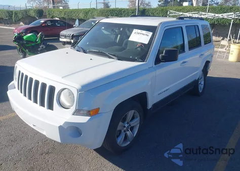 2014 Jeep Patriot Latitude z USA, uszkodzony, nr VIN 1C4NJPFB6ED905606